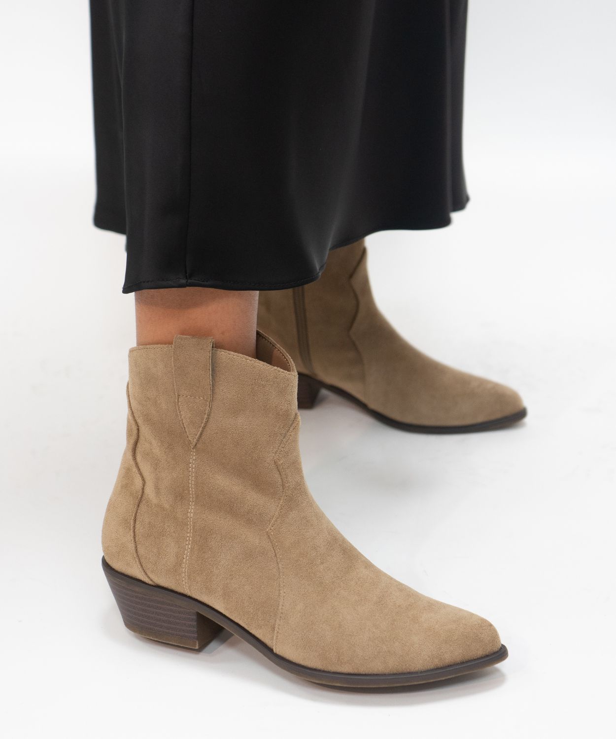 Botines cowboy básicos image number null